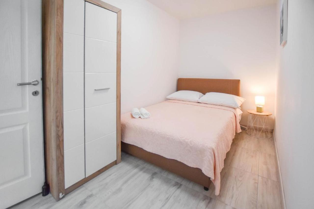 Suite Apartment Toni Poljana  Exteriér fotografie