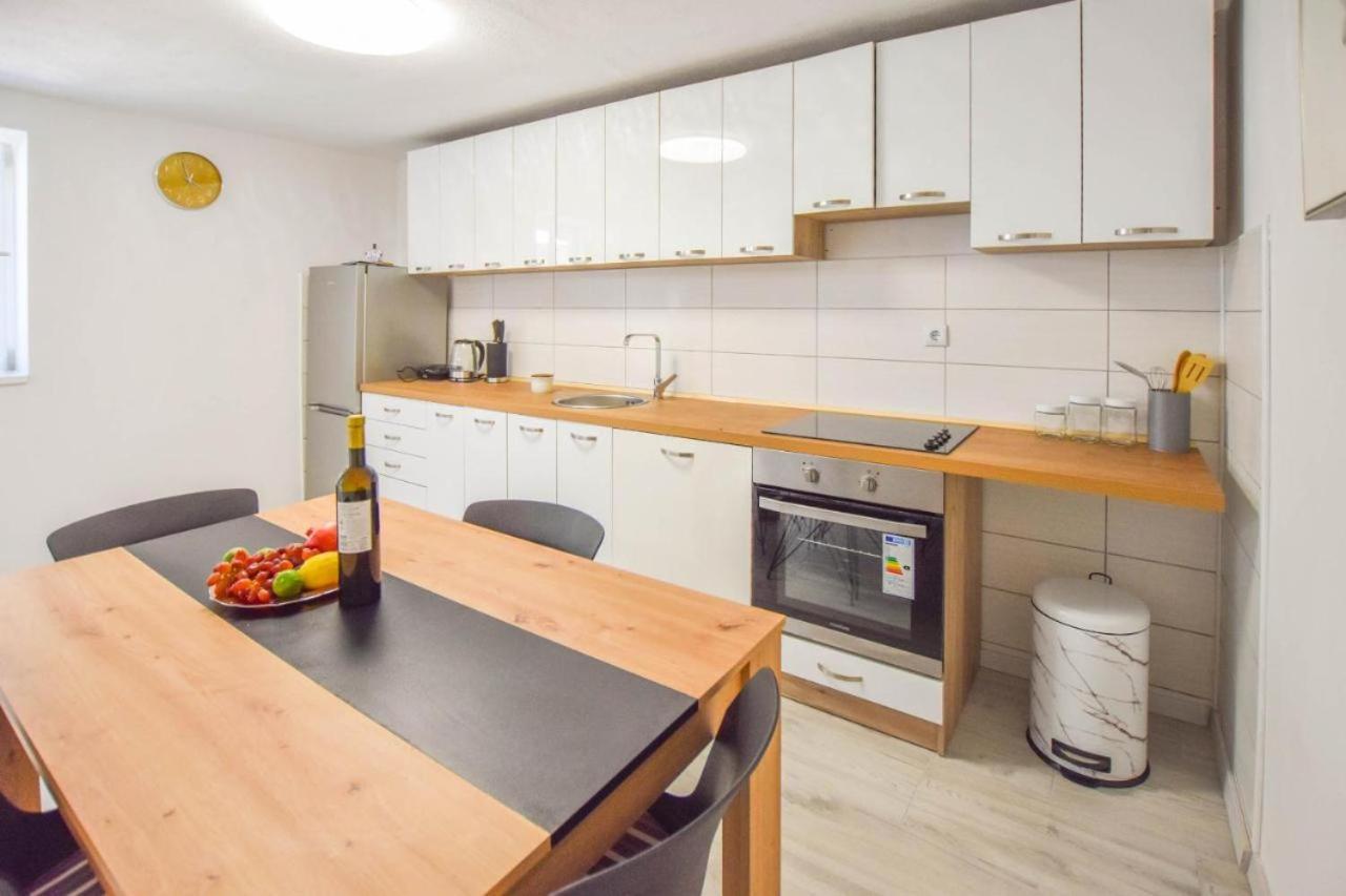 Suite Apartment Toni Poljana  Exteriér fotografie